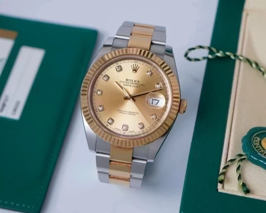 Rolex Oyster Perpetual Datejust 41mm 126333 Champagne Diamonds Dial