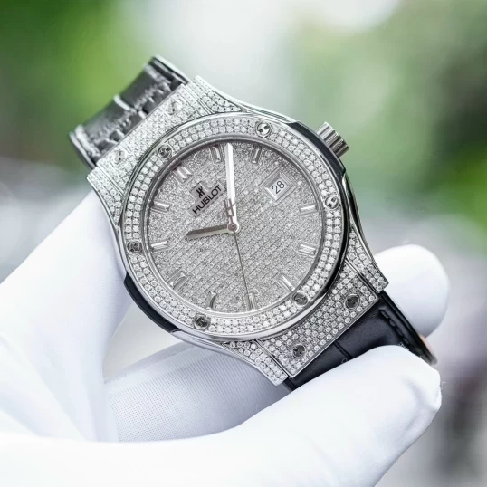 Hublot Classic Fusion Titanium 42mm 542.NX.2611.LR Custom Full Diamonds Pave