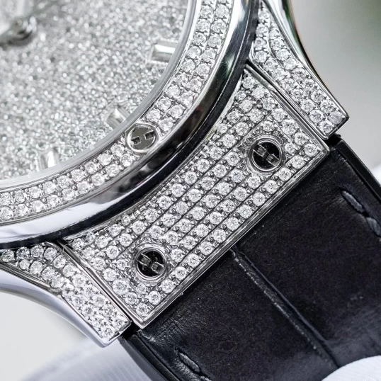 Hublot Classic Fusion Titanium 42mm 542.NX.2611.LR Custom Full Diamonds Pave