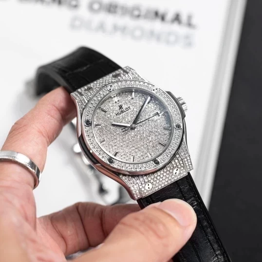 Hublot Classic Fusion Titanium 42mm 542.NX.7170.LR Custom Full Diamonds Pave