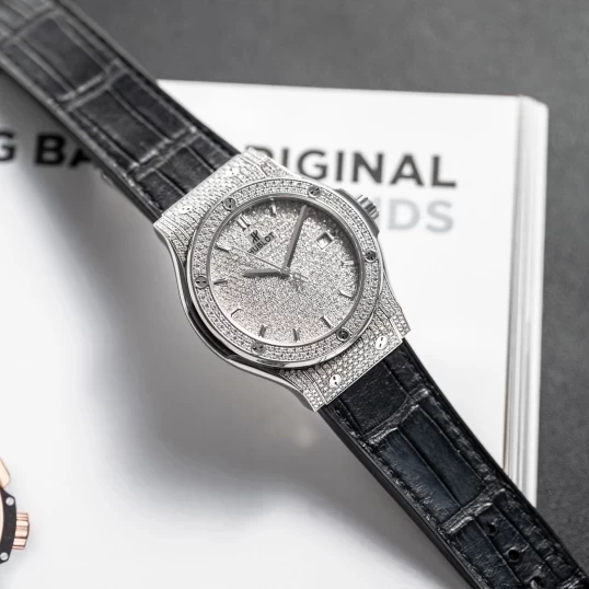 Hublot Classic Fusion Titanium 42mm 542.NX.7170.LR Custom Full Diamonds Pave
