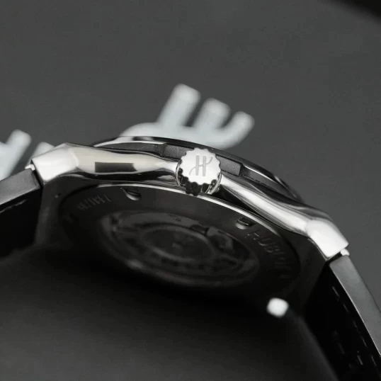 Hublot Classic Fusion Titanium Pave Green Dial 42mm 542.NX.8970.LR