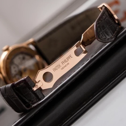 Patek Philippe Calatrava 5296R-001 Rose Gold