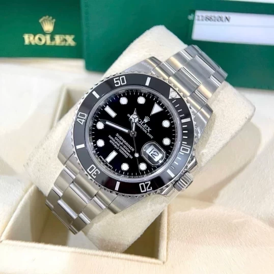 Rolex Oyster Perpetual Submariner Date 40mm 116610LN