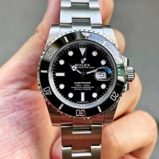Rolex Oyster Perpetual Submariner Date 40mm 116610LN