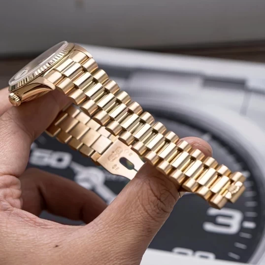 Rolex Oyster Perpetual Day-Date 36mm 18238 Mặt số Vi Tính