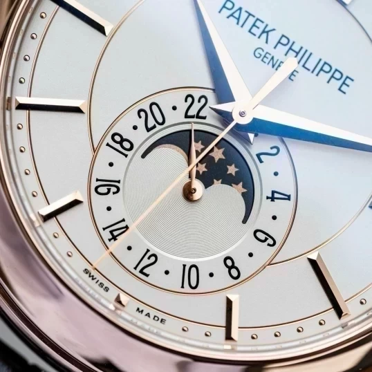 Patek Philippe Complications 5205R-001 Annual Calendar Moonphase White 40mm