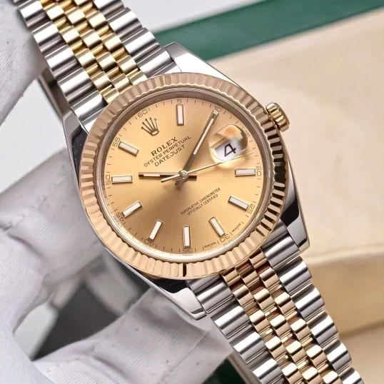 Rolex Oyster Perpetual Datejust 41mm 126333 Champagne Dial
