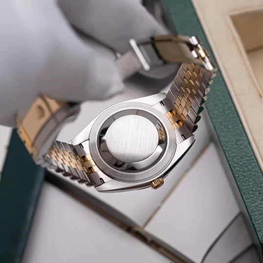 Rolex Oyster Perpetual Datejust 41mm 126333 Champagne Dial
