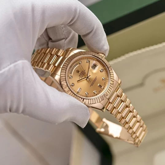 Rolex Oyster Perpetual Day-Date 41mm 218238 Champagne Diamonds Dial