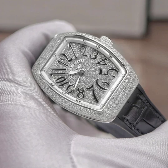 Franck Muller Vanguard V32 – Full Diamond – Black Dial