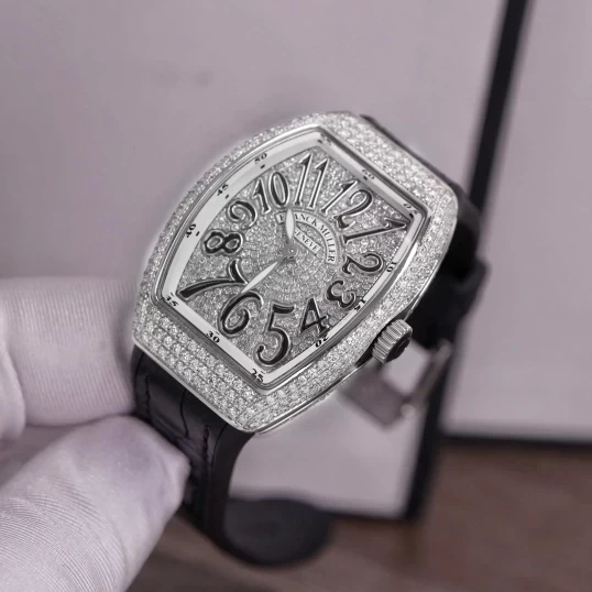 Franck Muller Vanguard V32 – Full Diamond – Black Dial