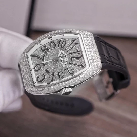 Franck Muller Vanguard V32 – Full Diamond – Black Dial