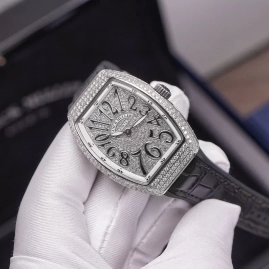 Franck Muller Vanguard V32 – Full Diamond – Black Dial