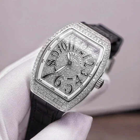 Franck Muller Vanguard V32 – Full Diamond – Black Dial