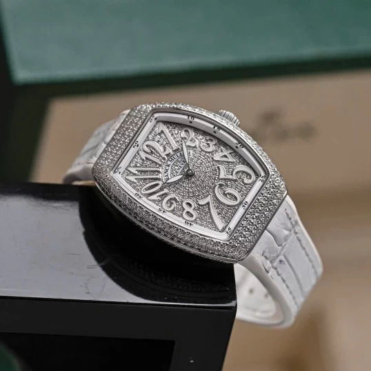 Franck Muller Vanguard V32 Lady Quartz Diamonds White Dial