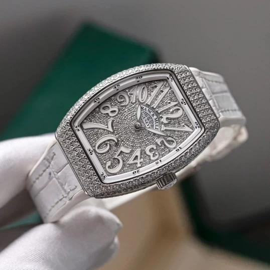 Franck Muller Vanguard V32 Lady Quartz Diamonds White Dial