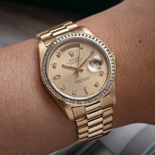 Rolex Oyster Perpetual Day-Date 36mm 18238 Mặt Số Tia Vàng Vành Kim Cương Thiên Nhiên