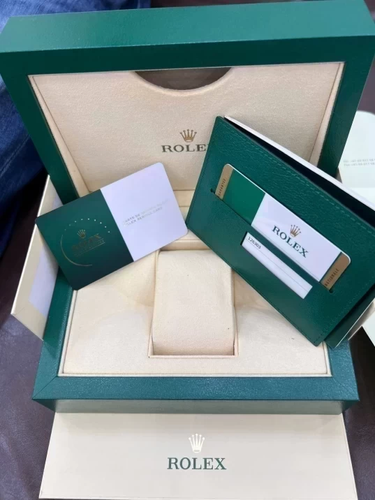 Rolex Oyster Perpetual Datejust 41mm 126303 Champagne Dial