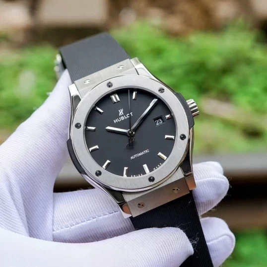 Hublot Classic Fusion Titanium 42mm 542.NX.1171.RX Black Dial
