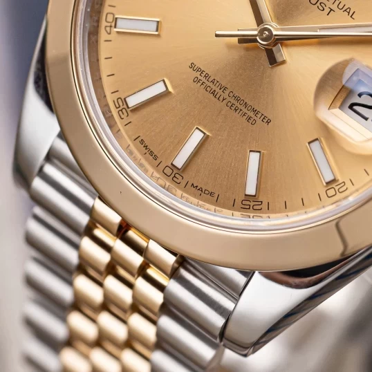 Rolex Oyster Perpetual Datejust 41mm 126303 Champagne Dial