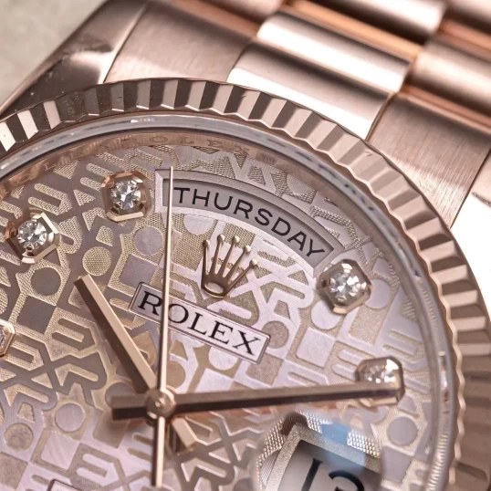 Rolex Oyster Perpetual Day-Date 36mm 118235 Vi tính hồng