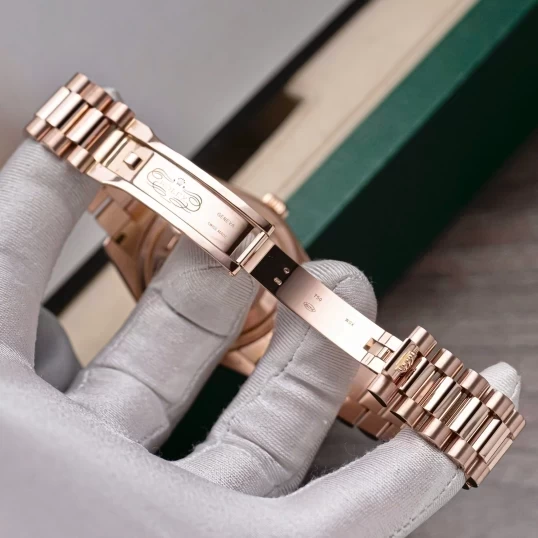Rolex Oyster Perpetual Day-Date 36mm 118235 Vi tính hồng