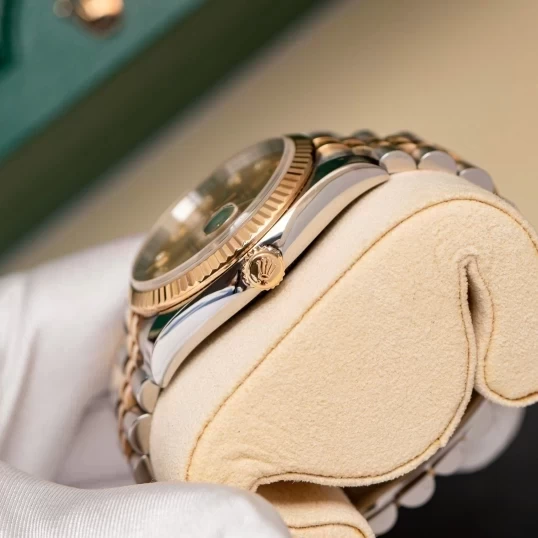 Rolex Oyster Perpetual Datejust 116233 Champagne Dial