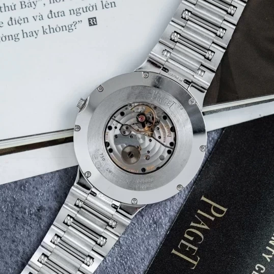 Piaget Dancer in White Gold with Diamond Bezel on White Gold Bracelet with Silver Diamond Dial Ref. G0A31046