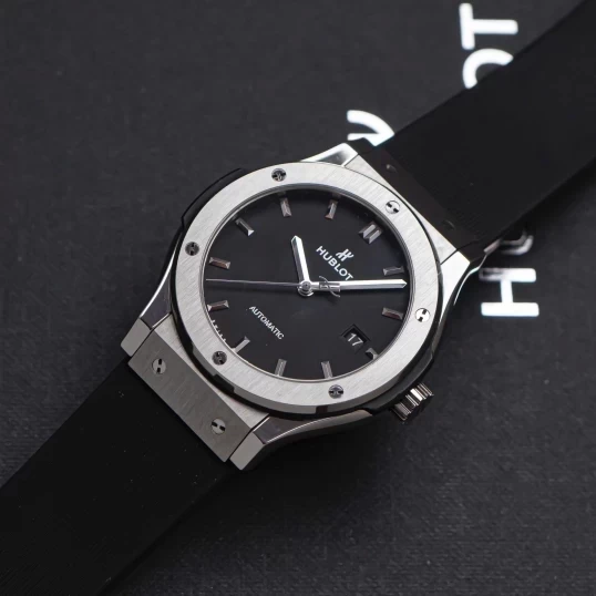 Hublot Classic Fusion Titanium 42mm 542.NX.1171.RX