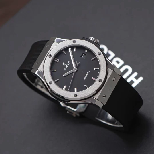 Hublot Classic Fusion Titanium 42mm 542.NX.1171.RX