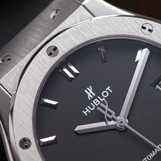 Hublot Classic Fusion Titanium 42mm 542.NX.1171.RX