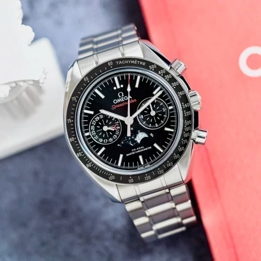 Omega Speedmaster Moonwatch Co-Axial Master Chronometer Moonphase Chronograph Ref.304.33.44.52.01.001