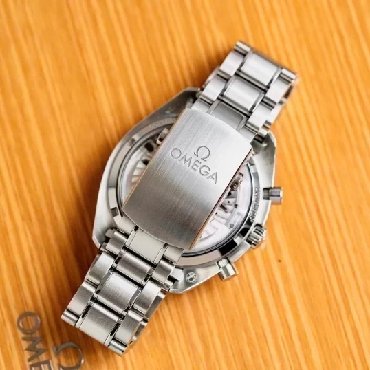 Omega Speedmaster Moonwatch Co-Axial Master Chronometer Moonphase Chronograph Ref.304.33.44.52.01.001