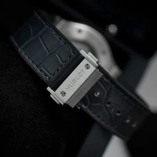 Hublot Classic Fusion Racing Grey Titanium 42mm – Ref. 542.NX.7071.LR – Grey Dial