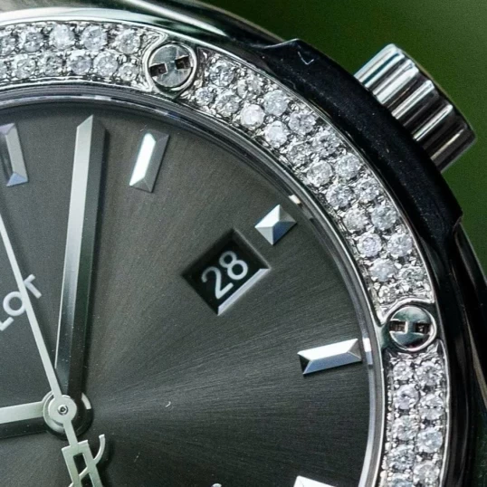 Hublot Classic Fusion Grey Titanium 42mm Ref. 542.NX.7071.LR – Custom Diamond Bezel