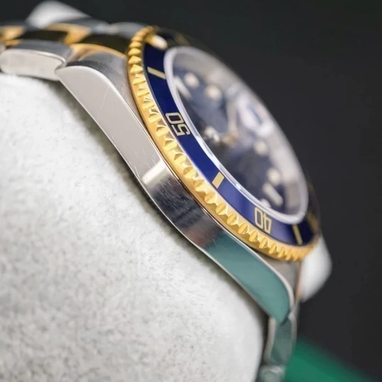 Rolex Oyster Perpetual Submariner Date 40mm 16613 Blue Dial