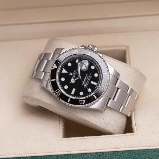 Rolex Oyster Perpetual Submariner Date 40 mm 116610LN