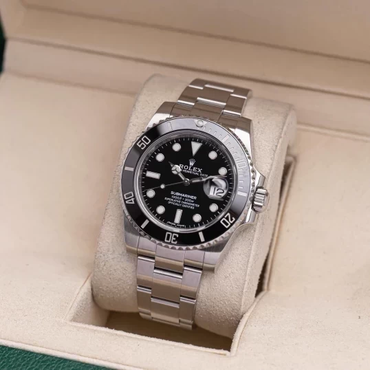Rolex Oyster Perpetual Submariner Date 40 mm 116610LN