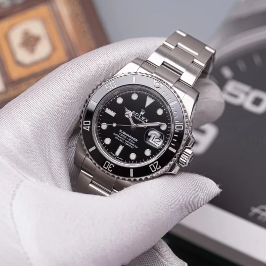 Rolex Oyster Perpetual Submariner Date 40 mm 116610LN