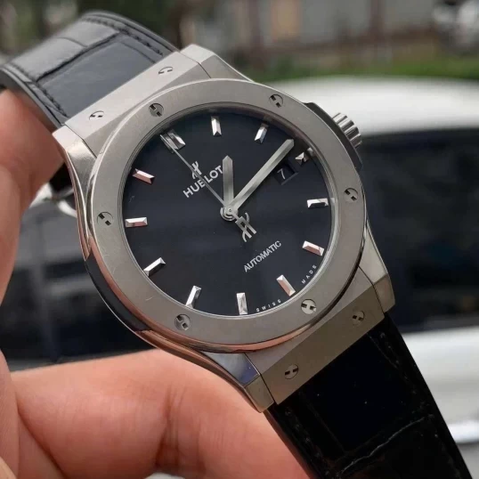 Hublot Classic Fusion Titanium 42mm 542.NX.1170.RX