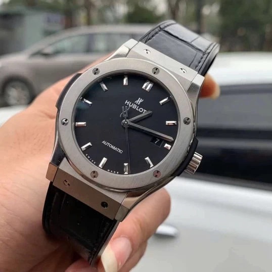 Hublot Classic Fusion Titanium 42mm 542.NX.1170.RX