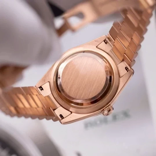 Rolex Oyster Perpetual Day-Date 118235 Sundust Diamond Everose Gold