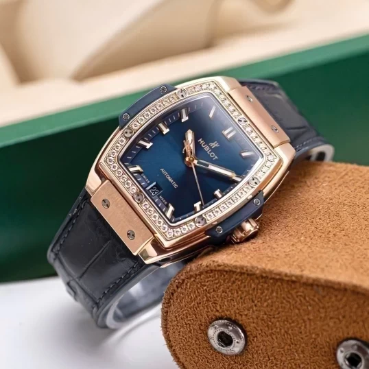 Hublot Spirit of Big Bang King Gold Blue Diamonds 39mm Ref. 665.OX.7180.LR.1204