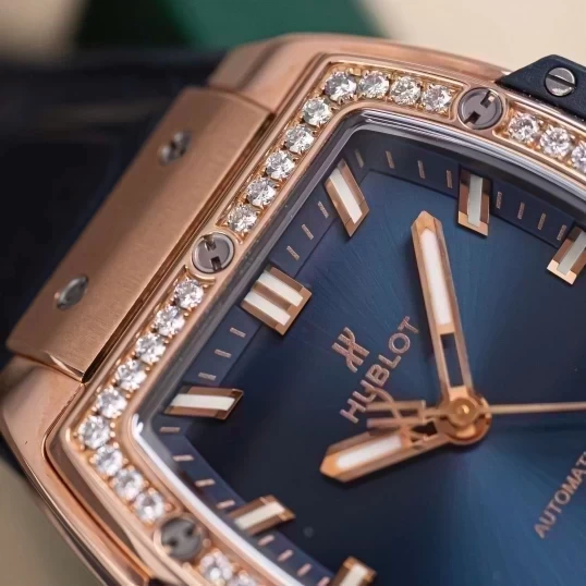 Hublot Spirit of Big Bang King Gold Blue Diamonds 39mm Ref. 665.OX.7180.LR.1204