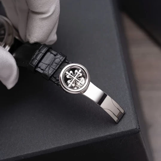 Patek Philippe Annual Calendar Chronograph Platinum 5960P-001 Fullbox