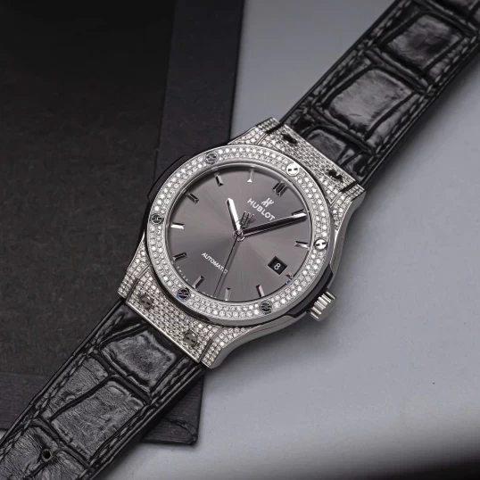 Hublot Classic Fusion Titanium Pave Diamond Grey Dial 42mm 542.NX.7071.LR