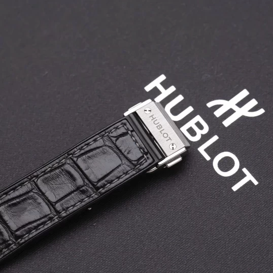 Hublot Classic Fusion Titanium Pave Diamond Grey Dial 42mm 542.NX.7071.LR
