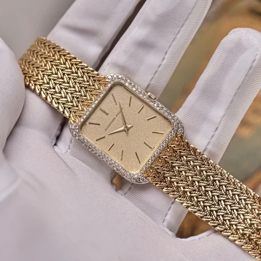 Audemars Piguet Vintage Rectangular 18K Yellow Gold – Diamond Bezel – Mesh Bracelet