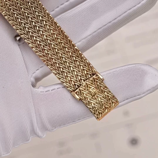 Audemars Piguet Vintage Rectangular 18K Yellow Gold – Diamond Bezel – Mesh Bracelet